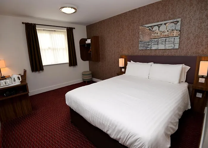 Penny Hedge, By Marston's Hotel 4*