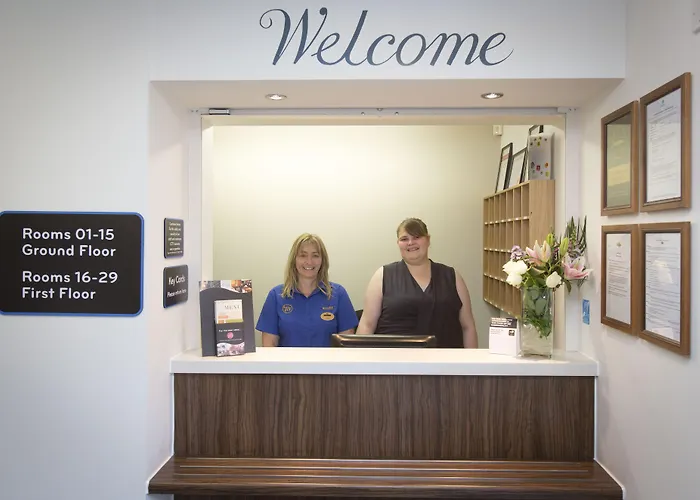 Penny Hedge, By Marston's Hotel